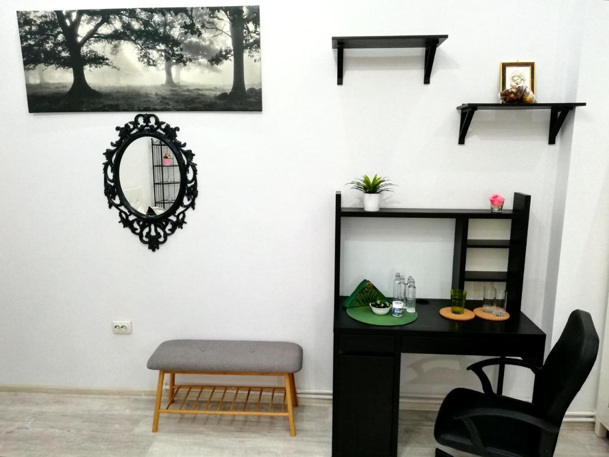 Ultracentral Studio For 4 Bucharest Exterior photo
